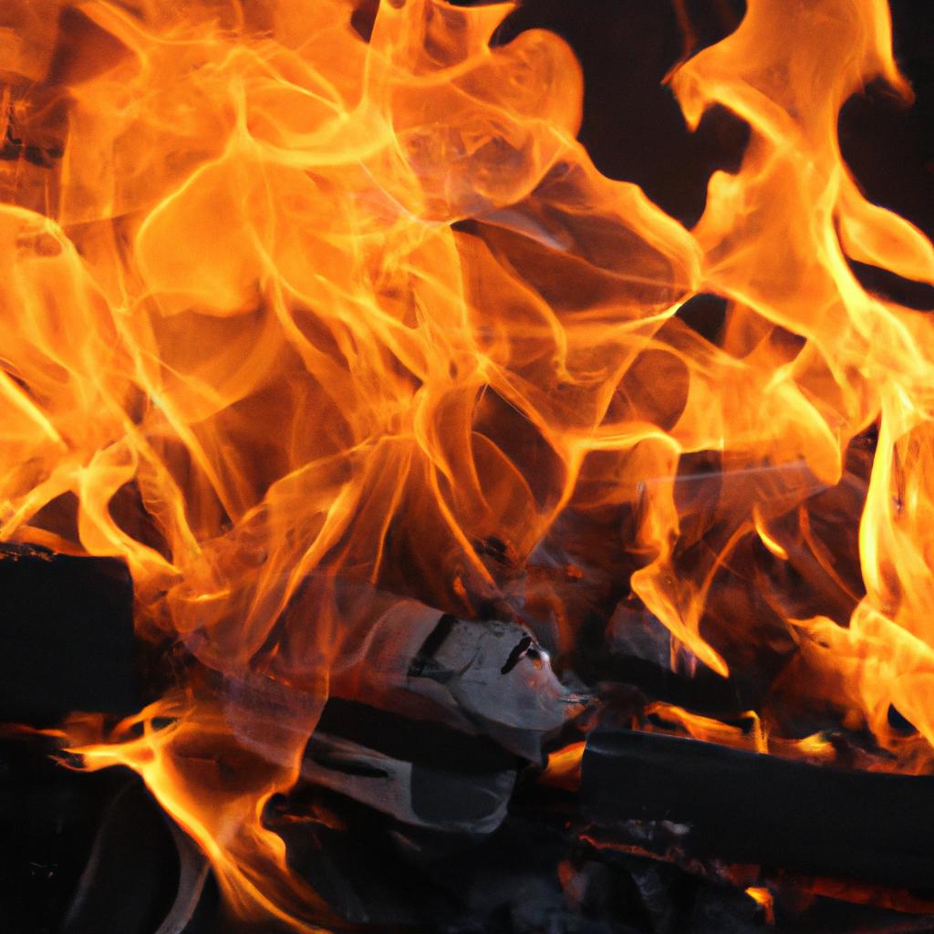 El Fuego Es El Resultado De Una Reacción Química Exotérmica Entre Una Sustancia Combustible Y Un Oxidante, Generalmente El Oxígeno.