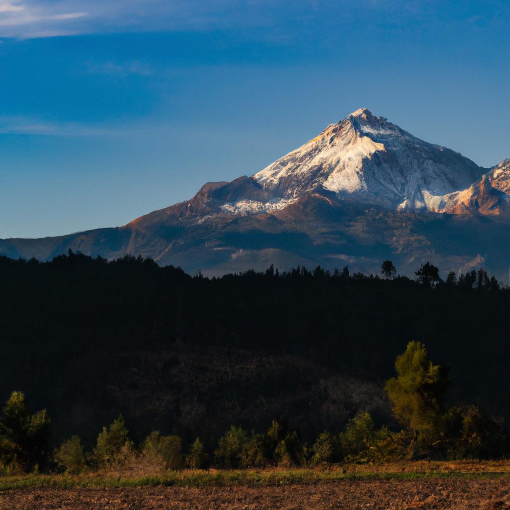 El Pico De Orizaba En México Es El Volcán Más Alto De América Del Norte.