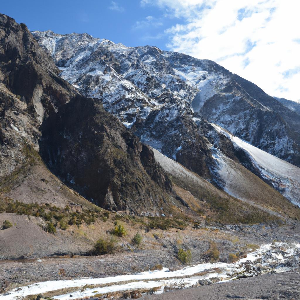 La Cordillera De Los Andes, En América Del Sur, Es Una De Las Cadenas Montañosas Más Largas Y Altas Del Mundo, Y Alberga Una Gran Variedad De Ecosistemas Y Especies.