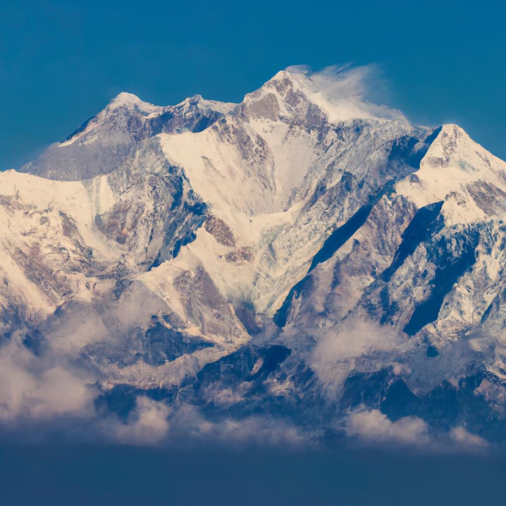 La Montaña Kangchenjunga En El Himalaya Es La Tercera Montaña Más Alta Del Mundo.